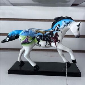 Trail of Painted Ponies "Dream Horse" Figurine (12299)